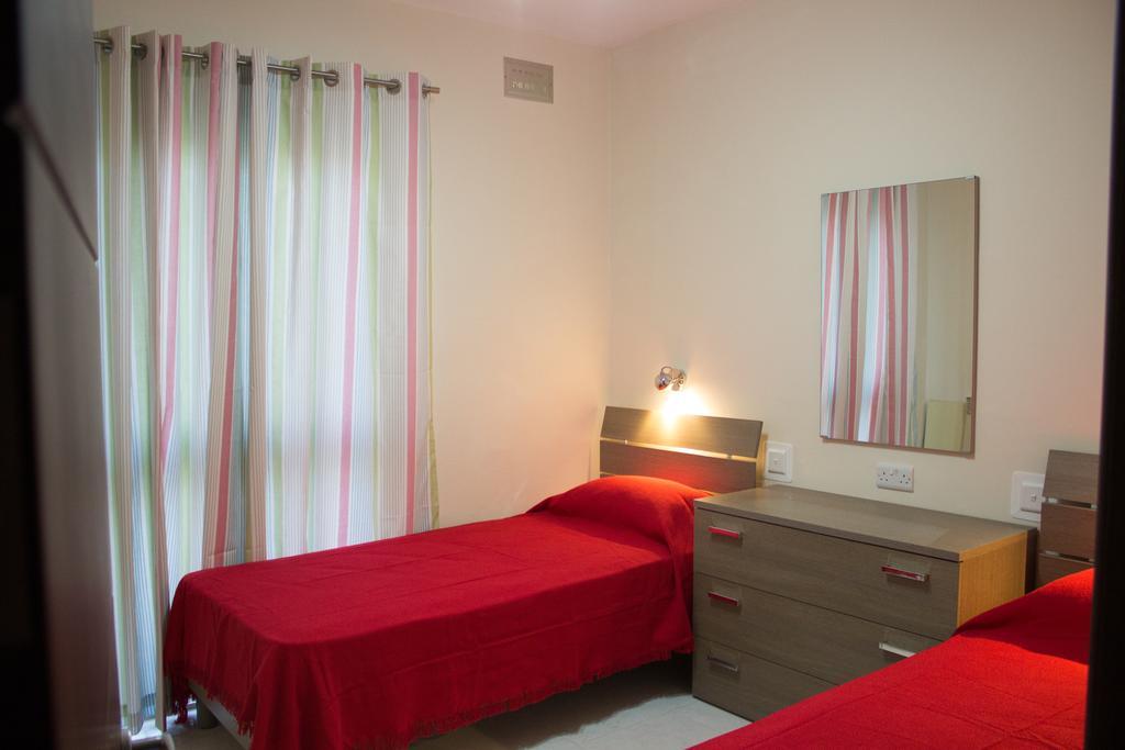 Apartment Triq Is-Silla Marsaskala Pokoj fotografie